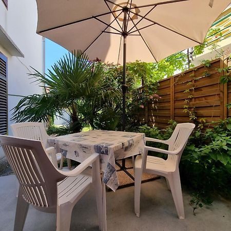 Apartment Vesna With Terrace บัชกา ภายนอก รูปภาพ