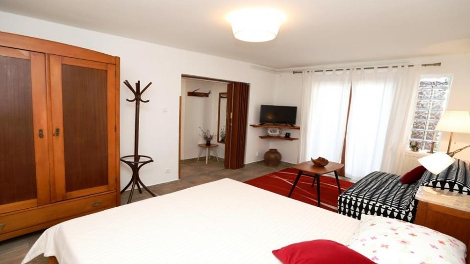 Apartment Vesna With Terrace บัชกา ภายนอก รูปภาพ
