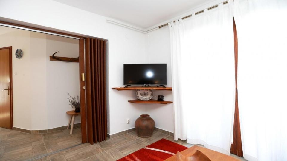 Apartment Vesna With Terrace บัชกา ภายนอก รูปภาพ
